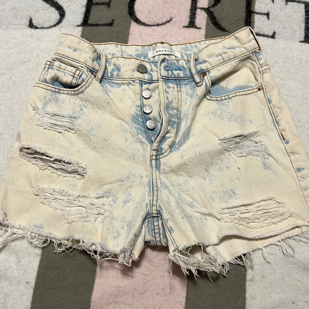 Pacsun women’s high rise acid wash short